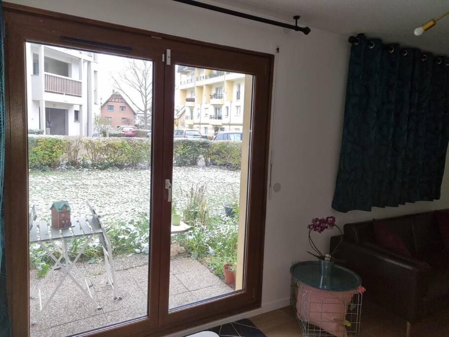 L'Univers Au Blanc. Strasbourg Bagian luar foto
